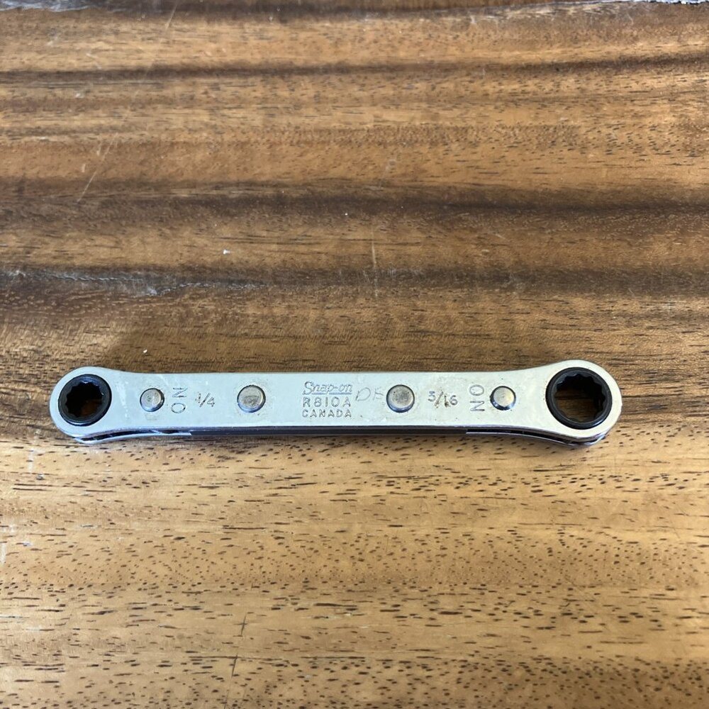 Snap-On R810A Canada 1/4” - 3/16” Ratcheting Box End Wrench 12 Point